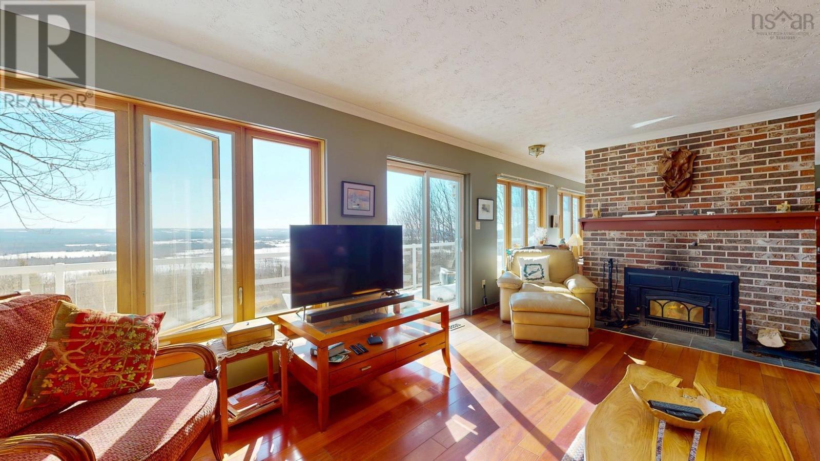 8 Foleaze Park Drive Property Photo 15