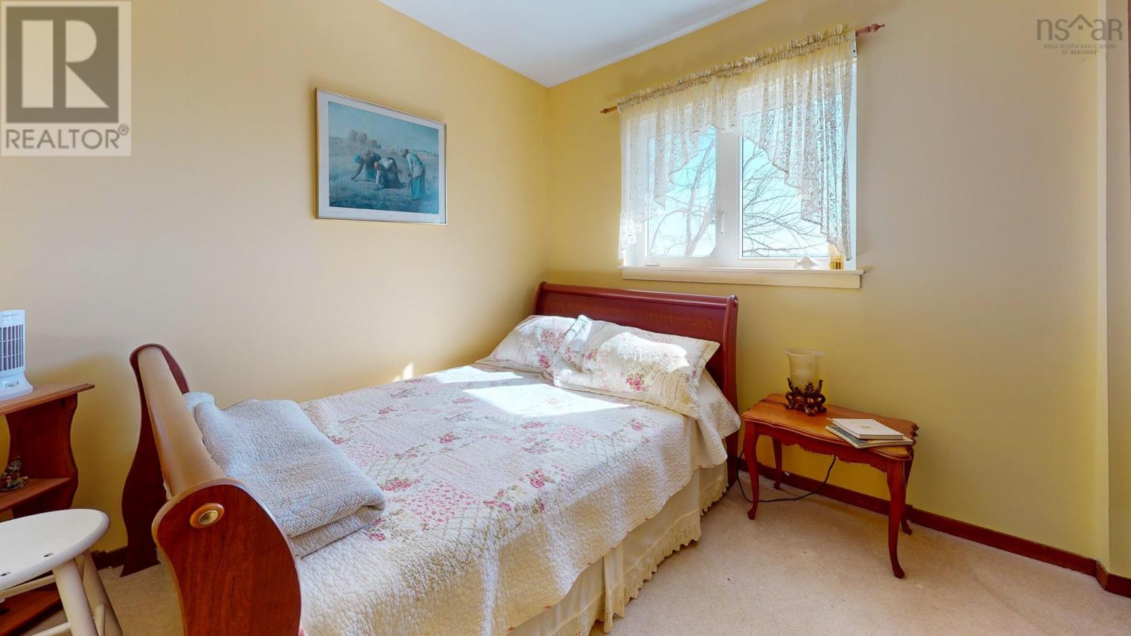 8 Foleaze Park Drive Property Photo 22