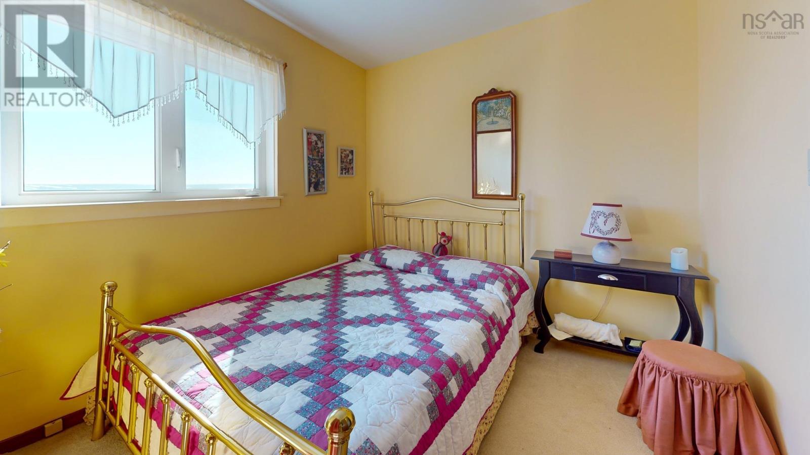 8 Foleaze Park Drive Property Photo 23