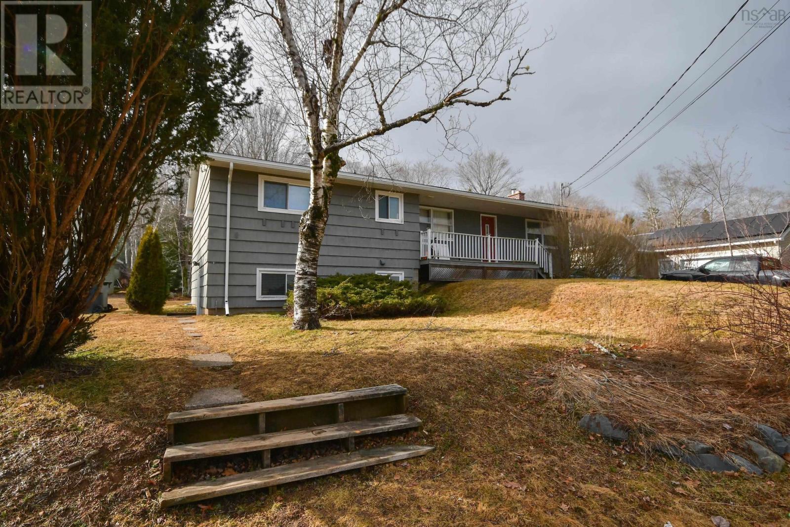 184 Lockview Road Property Photo 2