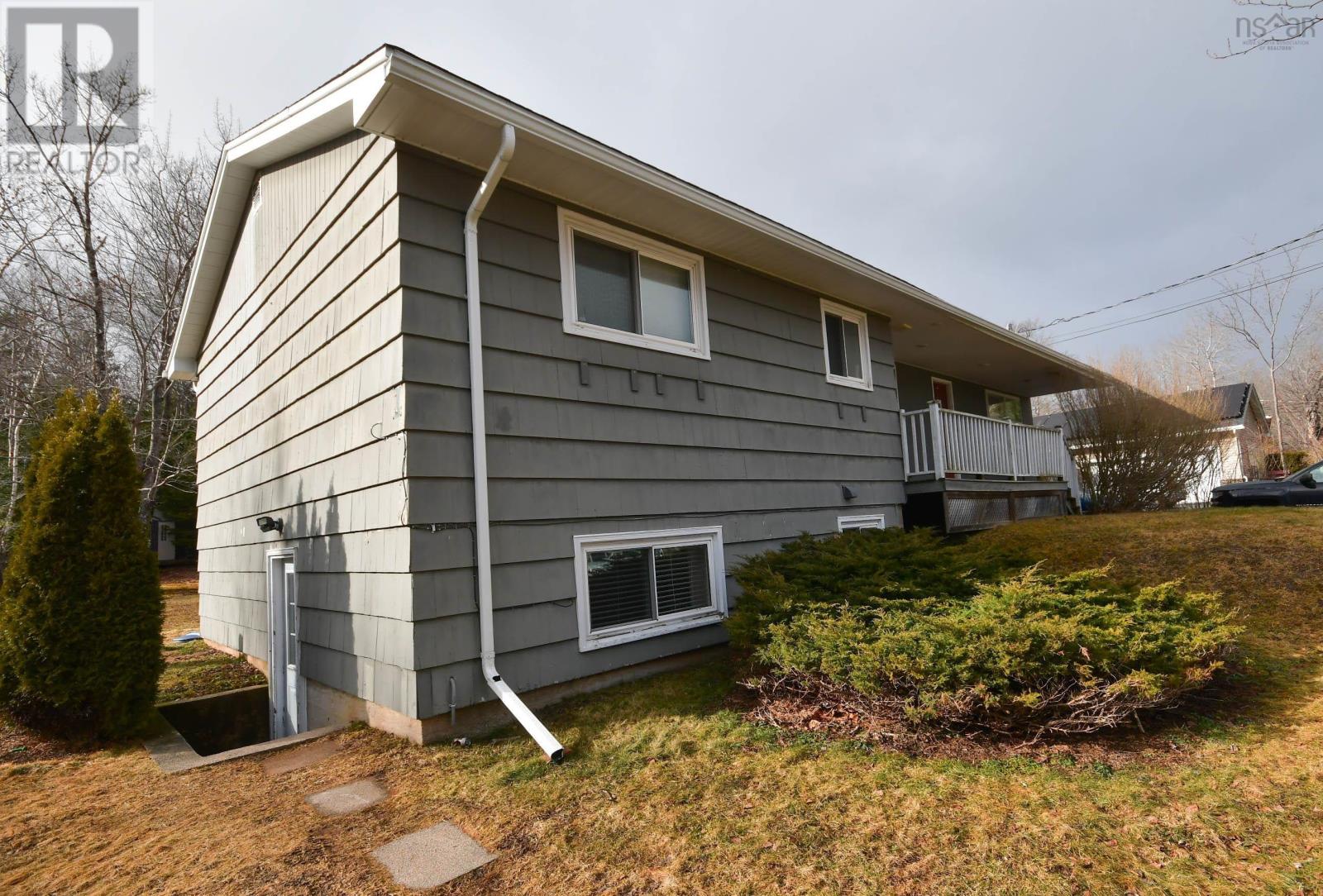 184 Lockview Road Property Photo 3