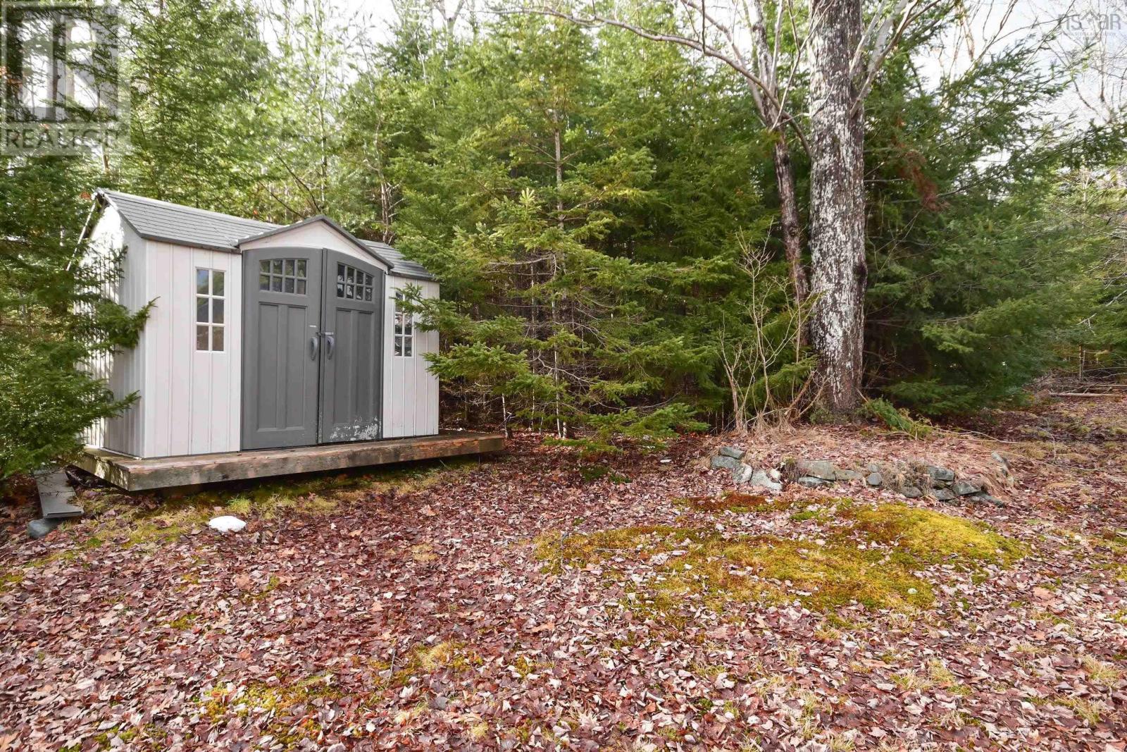 184 Lockview Road Property Photo 5