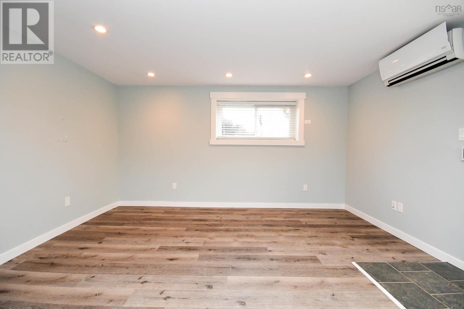 184 Lockview Road Property Photo 10