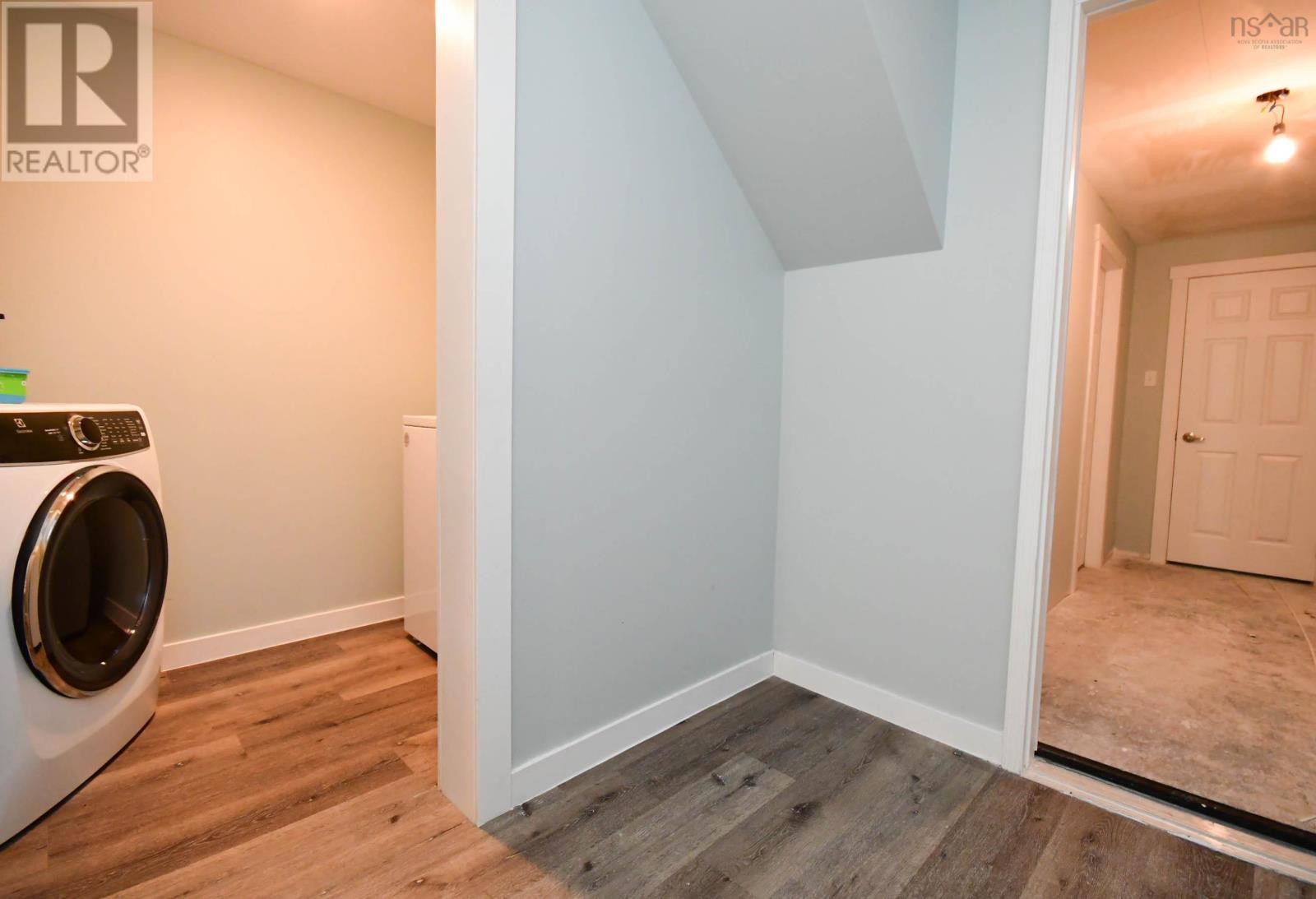 184 Lockview Road Property Photo 13