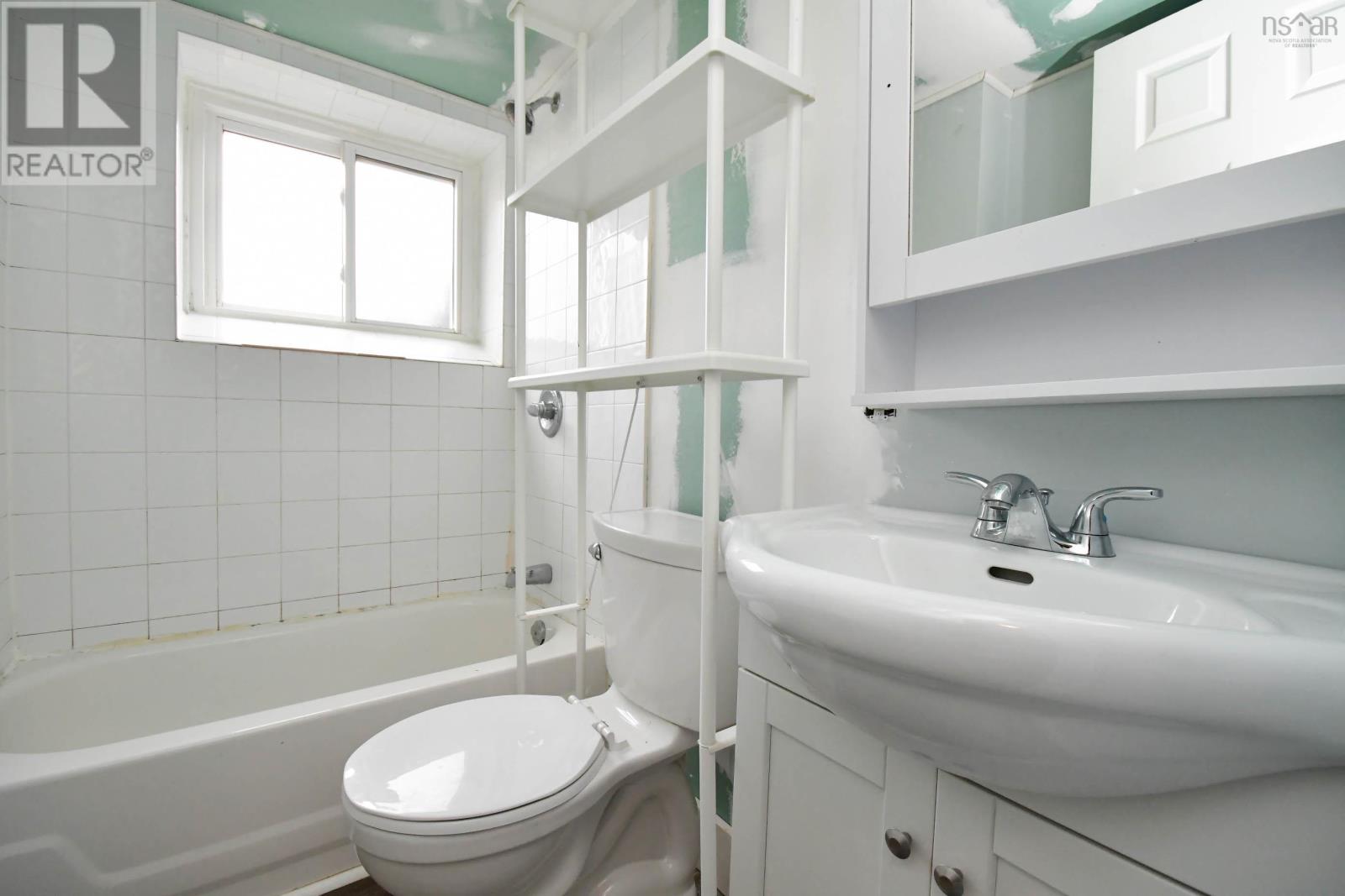 184 Lockview Road Property Photo 18