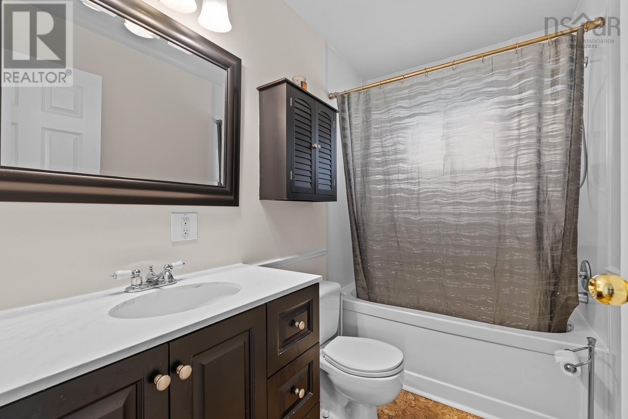 90 Nestor Crescent Property Photo 15