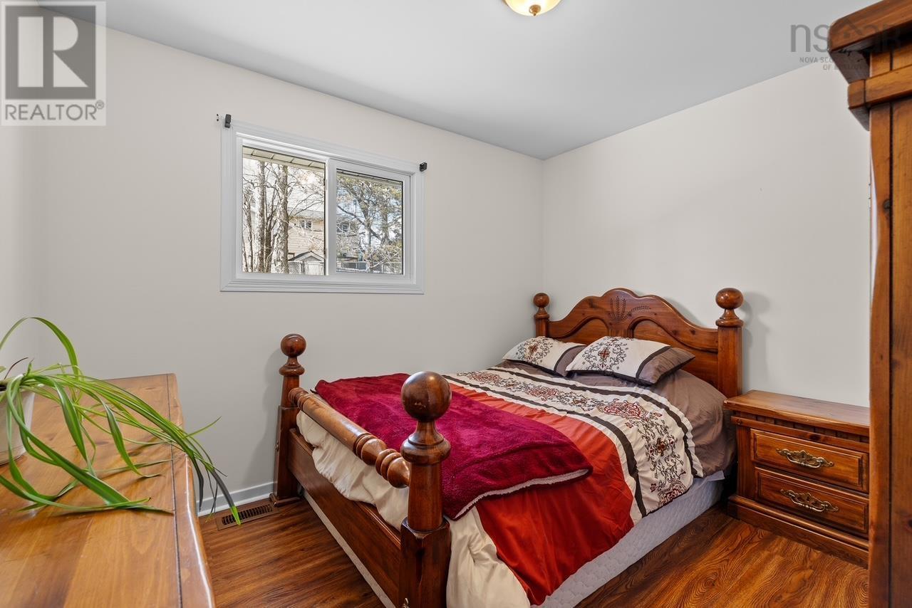 90 Nestor Crescent Property Photo 16
