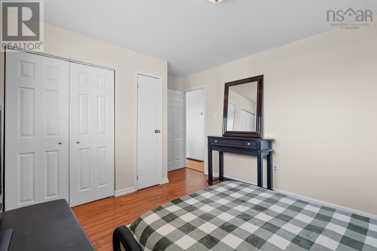 90 Nestor Crescent Property Photo 19
