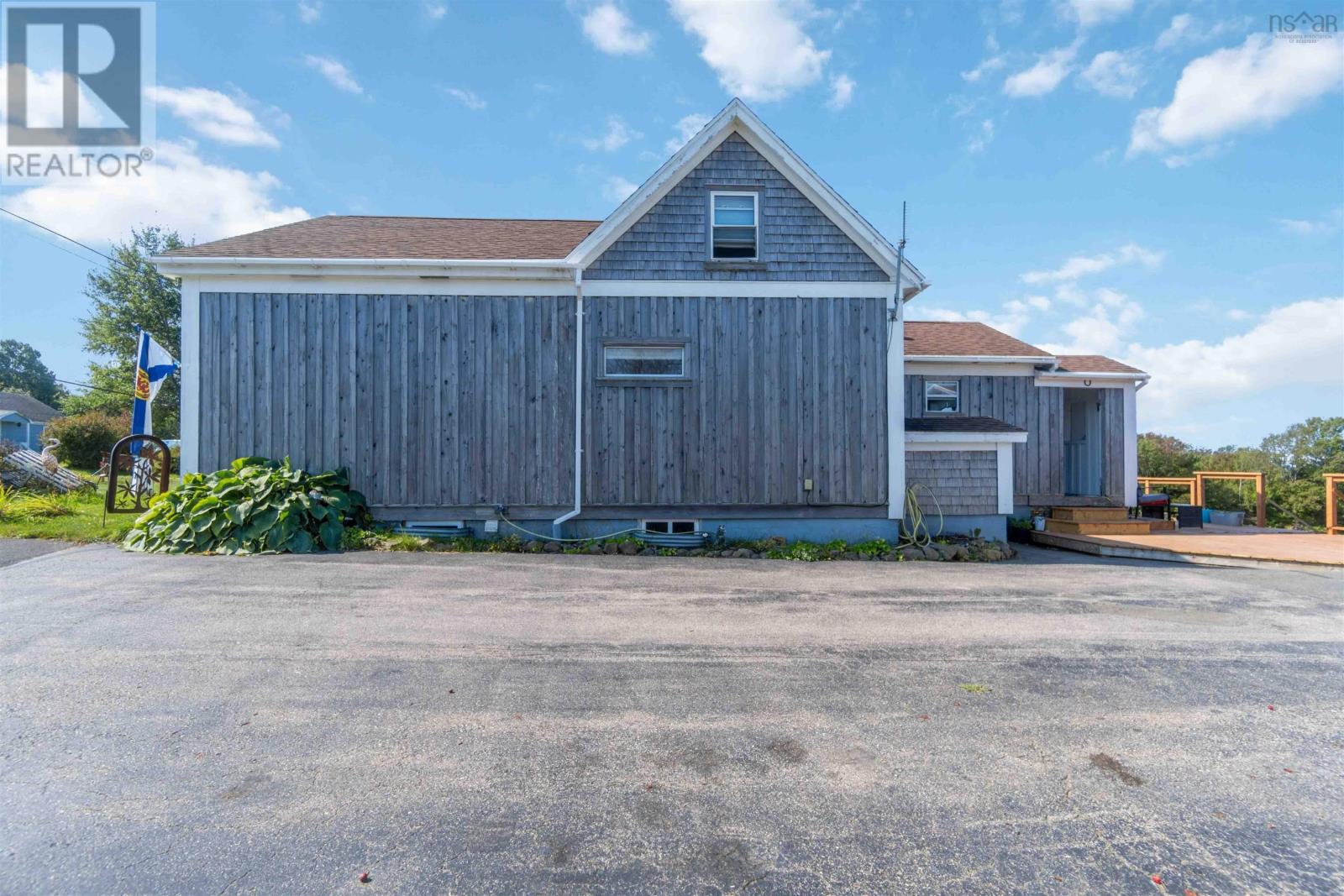 3945 Shore Road Property Photo 2