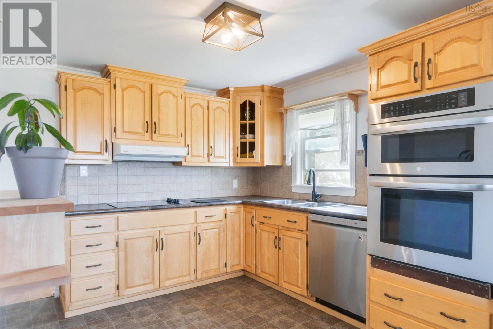 3945 Shore Road Property Photo 17