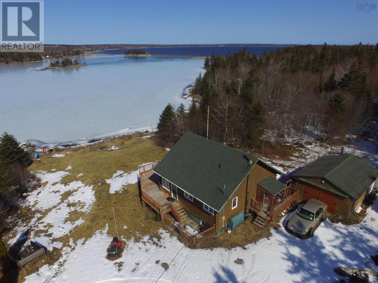 645 Mira Bay Drive Property Photo 2