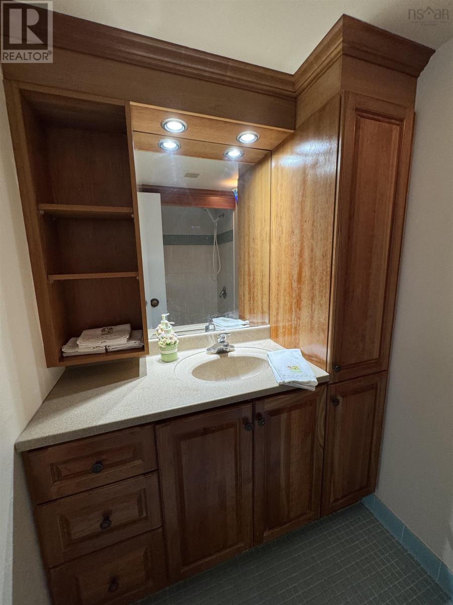 1008 5959 Spring Garden Road Property Photo 21