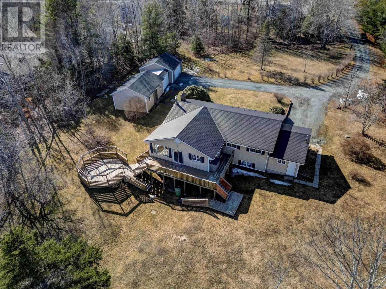 1305 Fall River Road Property Photo