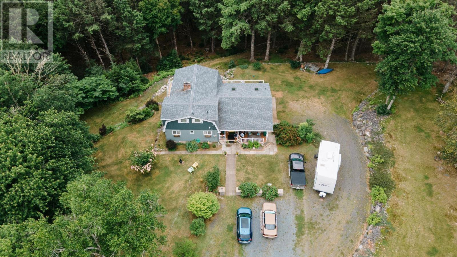 69 Thumb Cap Point Road Property Photo 3