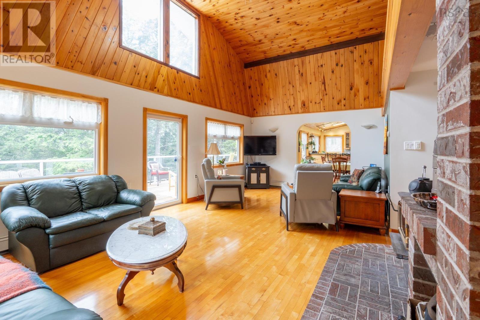69 Thumb Cap Point Road Property Photo 18