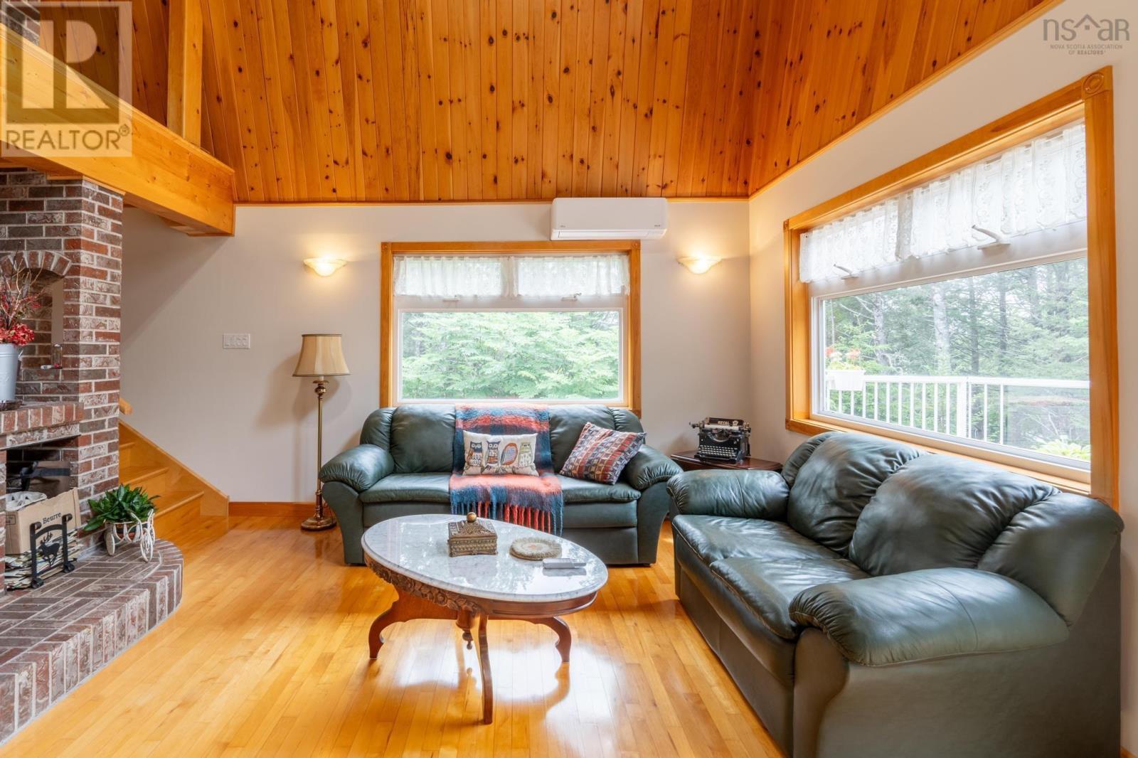 69 Thumb Cap Point Road Property Photo 21