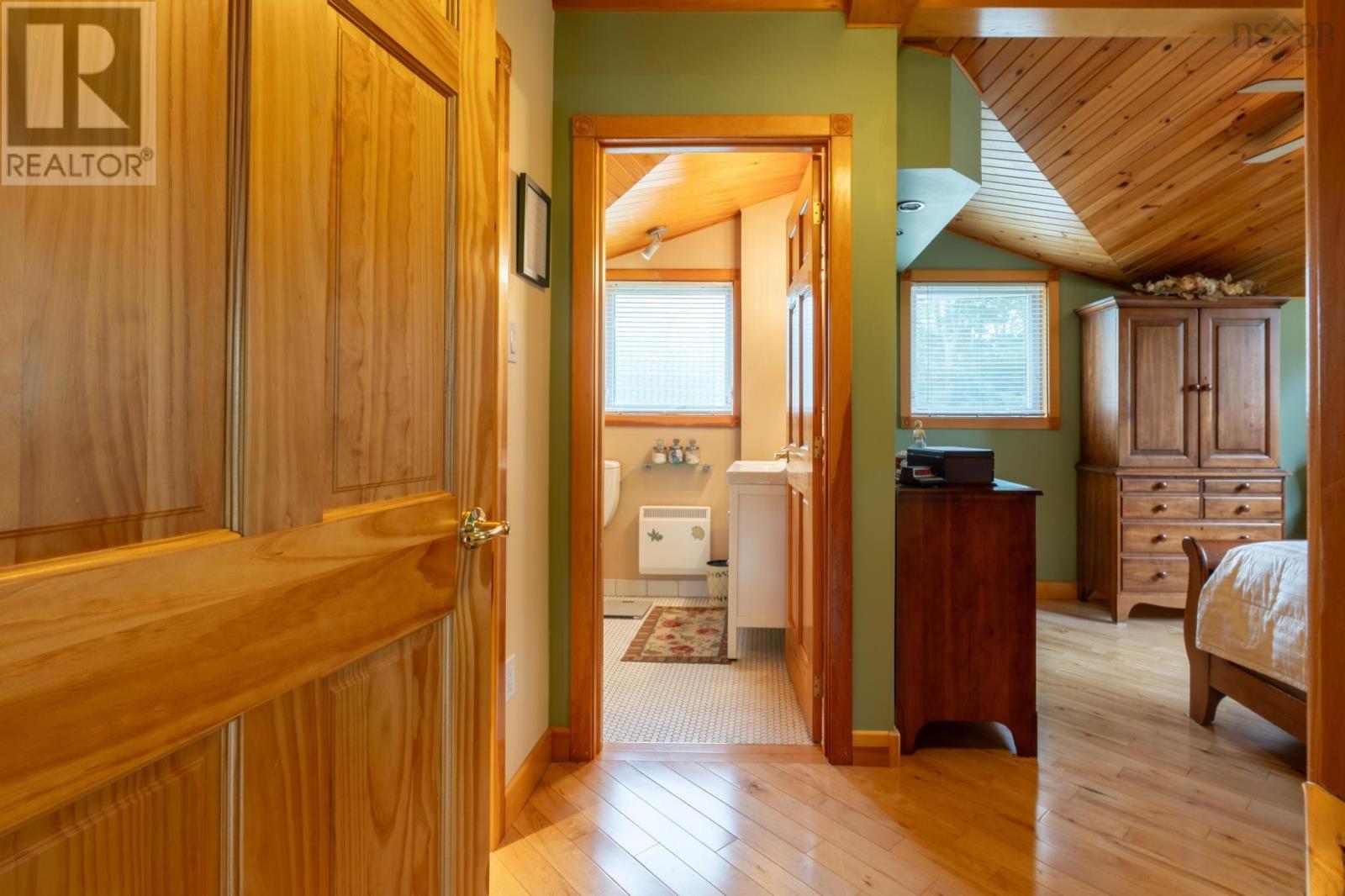 69 Thumb Cap Point Road Property Photo 31