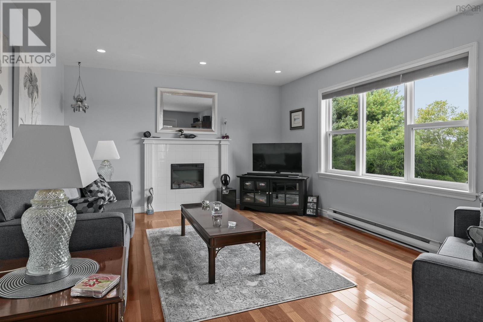 6 Westwind Drive Property Photo 4