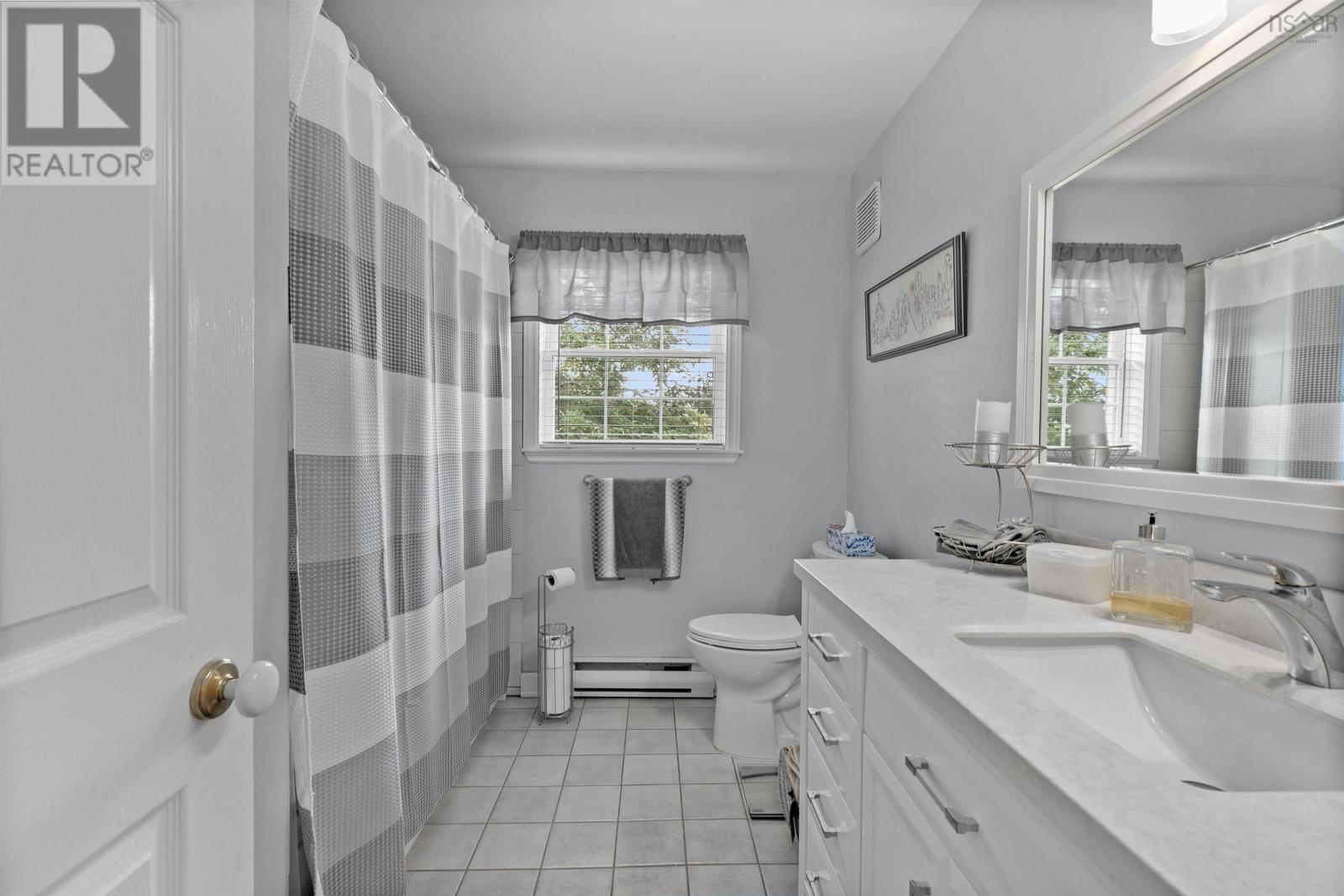 6 Westwind Drive Property Photo 18