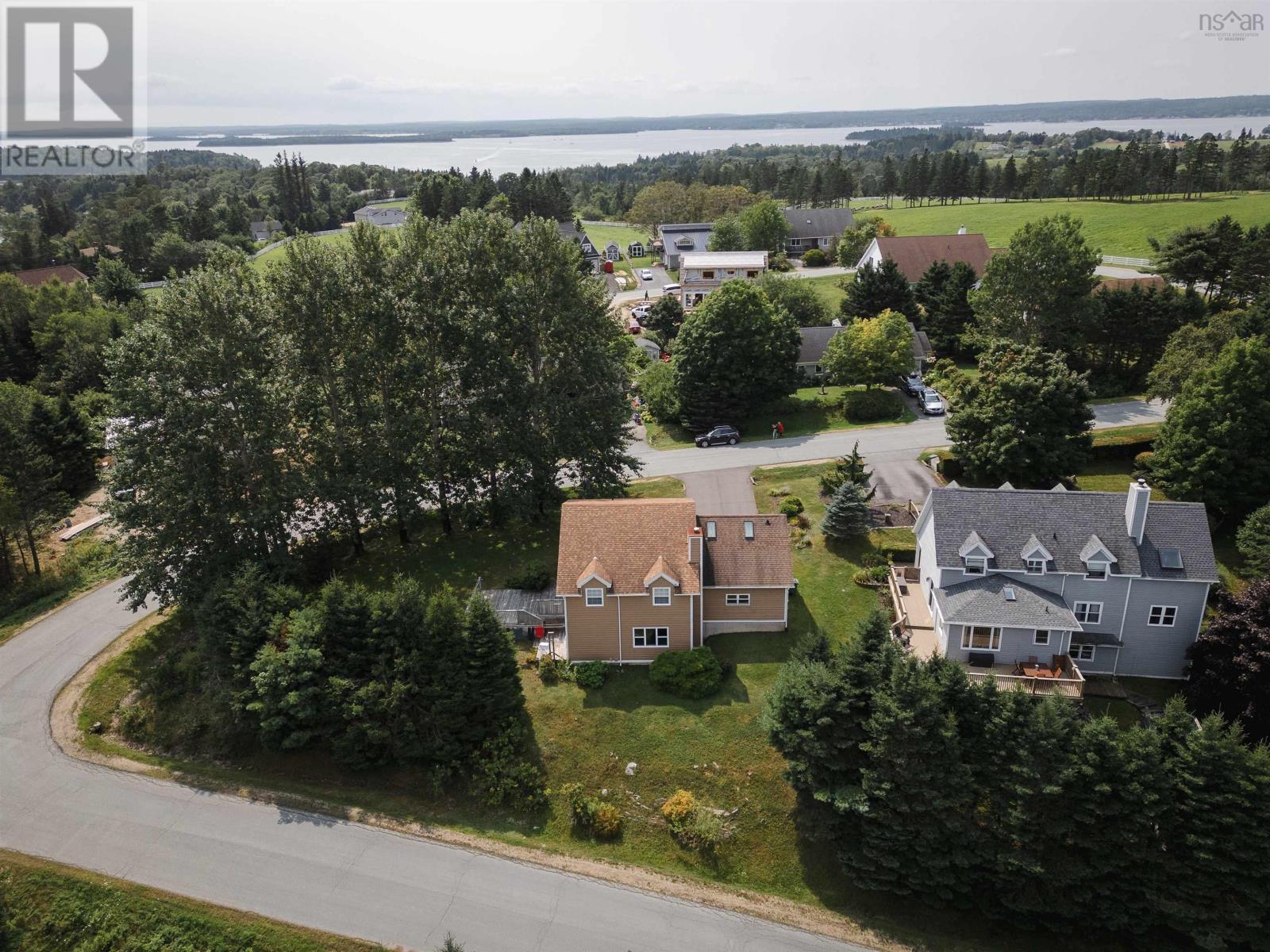 6 Westwind Drive Property Photo 32