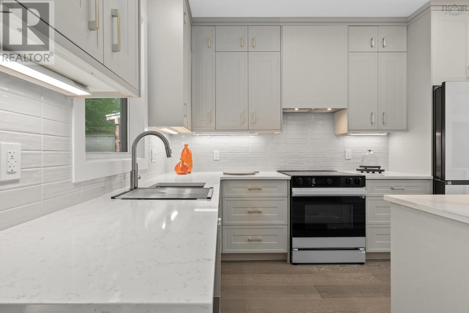 394 Shore Drive Property Photo 15
