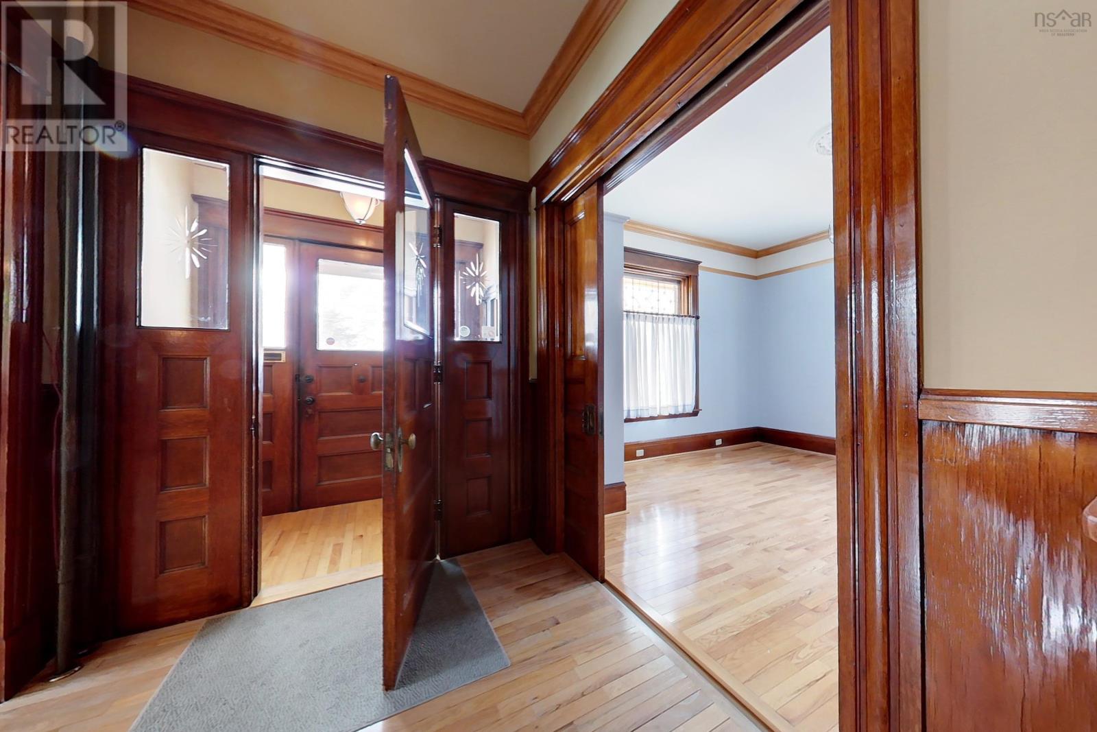 202 Victoria Street E Property Photo 9