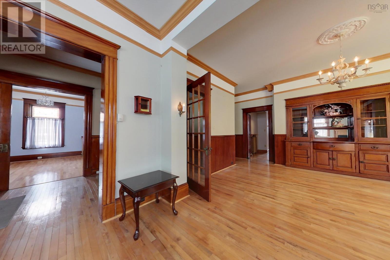 202 Victoria Street E Property Photo 12