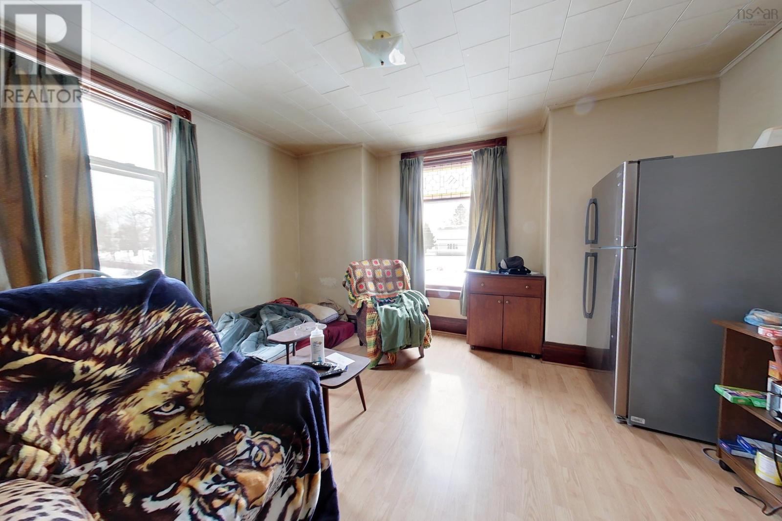 202 Victoria Street E Property Photo 31