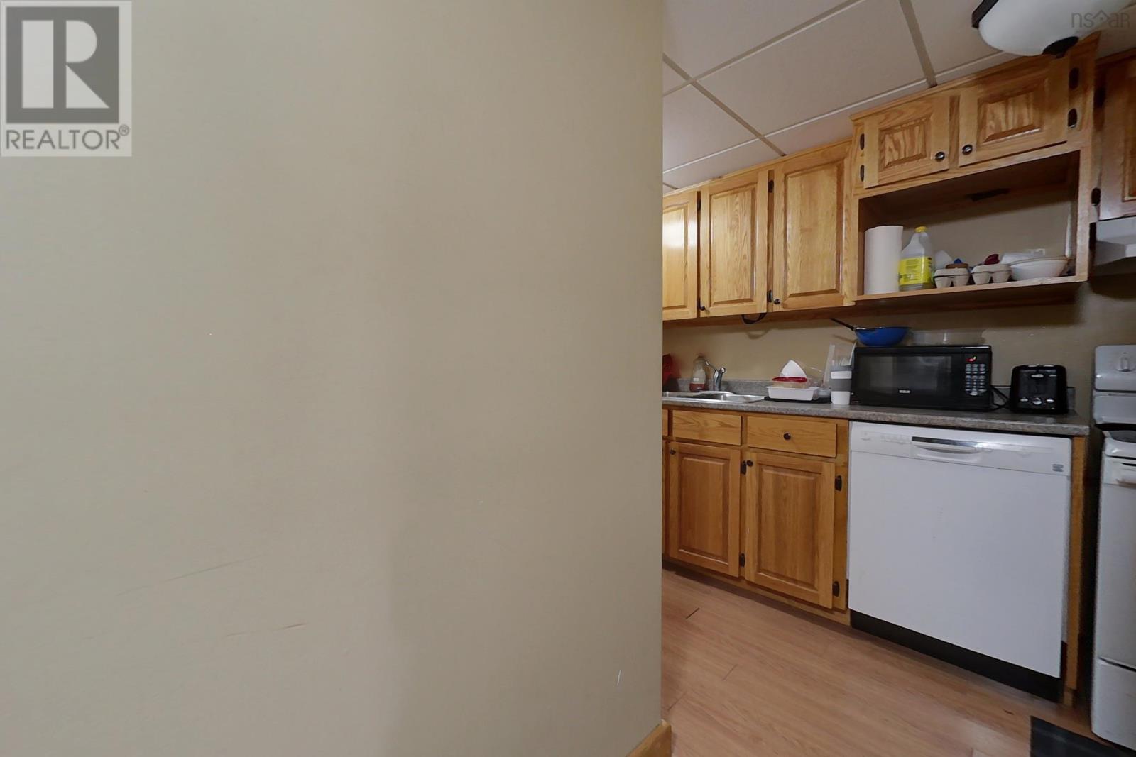202 Victoria Street E Property Photo 40