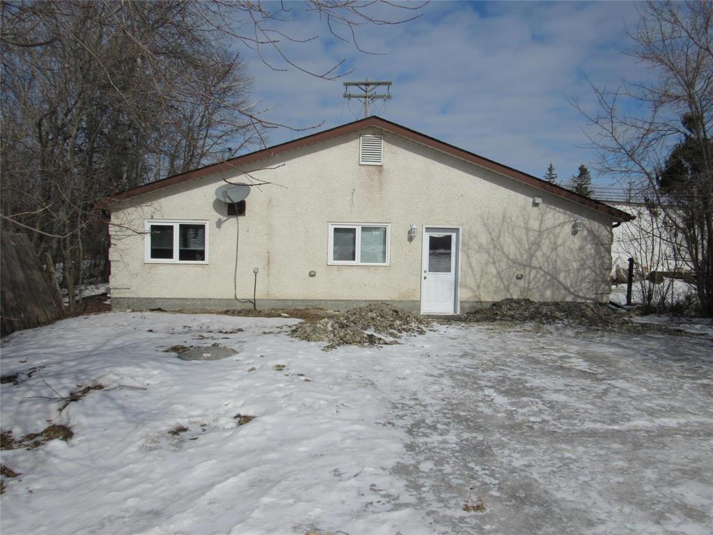 35156 Pth 15 Rd 60n Highway Property Photo