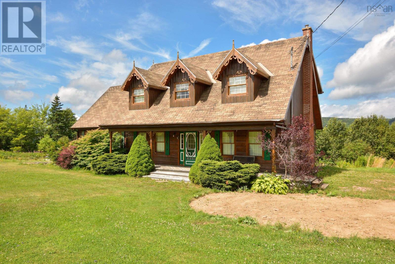 776 105 Highway Property Photo 2