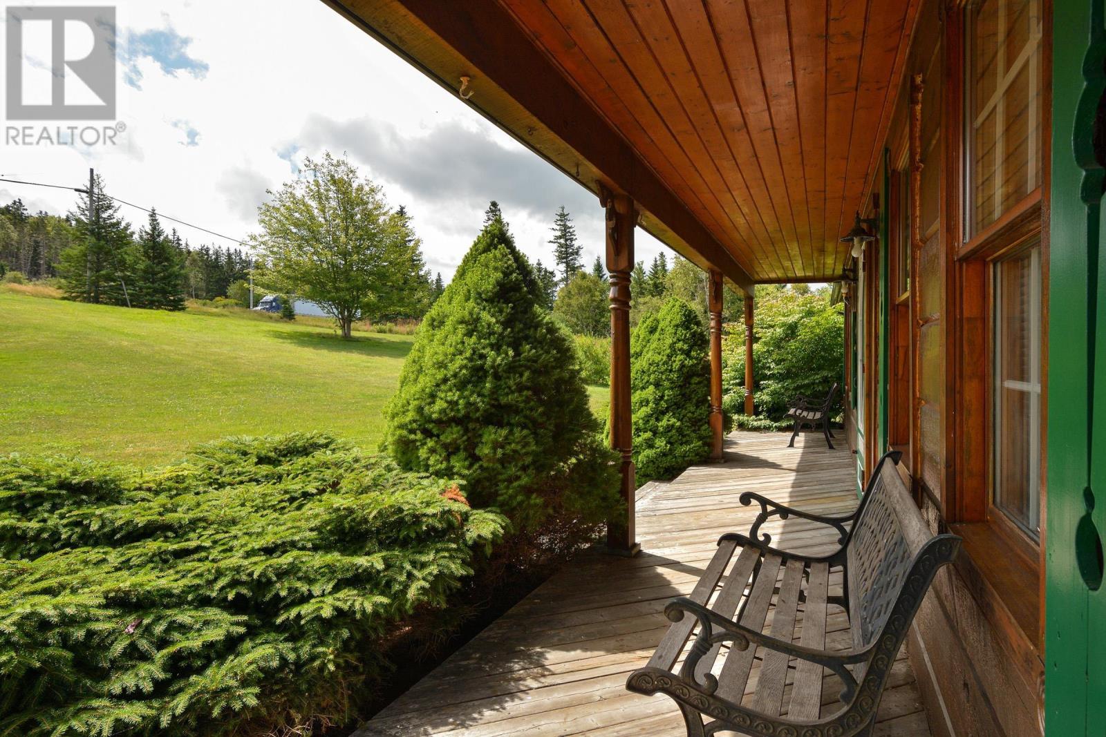 776 105 Highway Property Photo 5