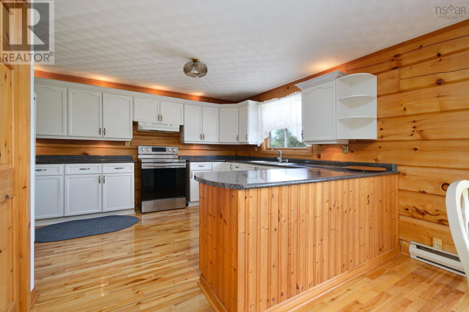 776 105 Highway Property Photo 9