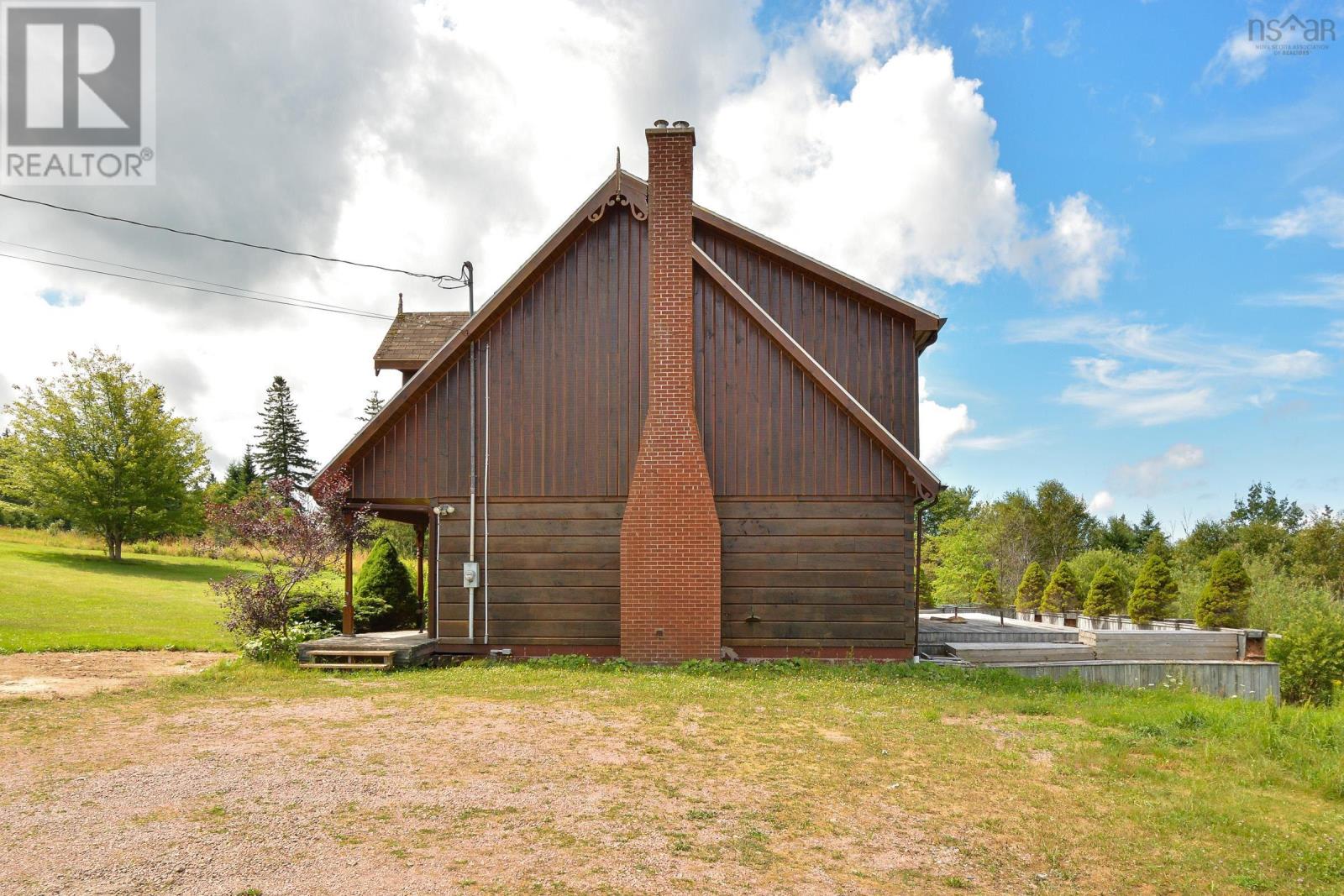 776 105 Highway Property Photo 45