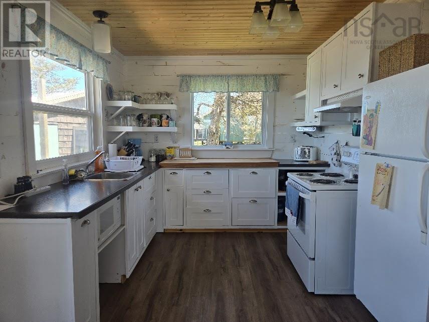99 Red Cliff Drive Property Photo 3