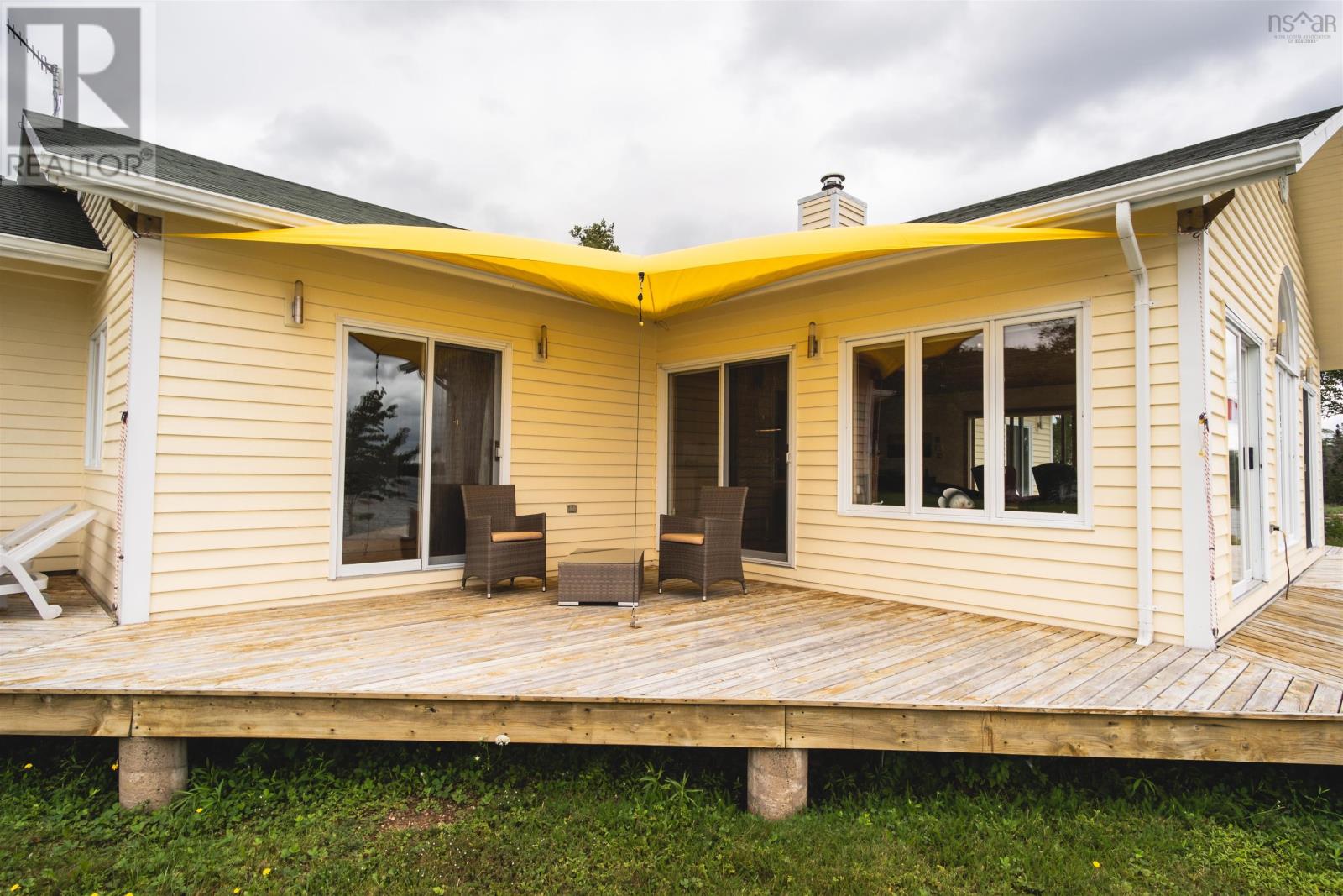 364 (6012) Macinnis Point Road Property Photo 8