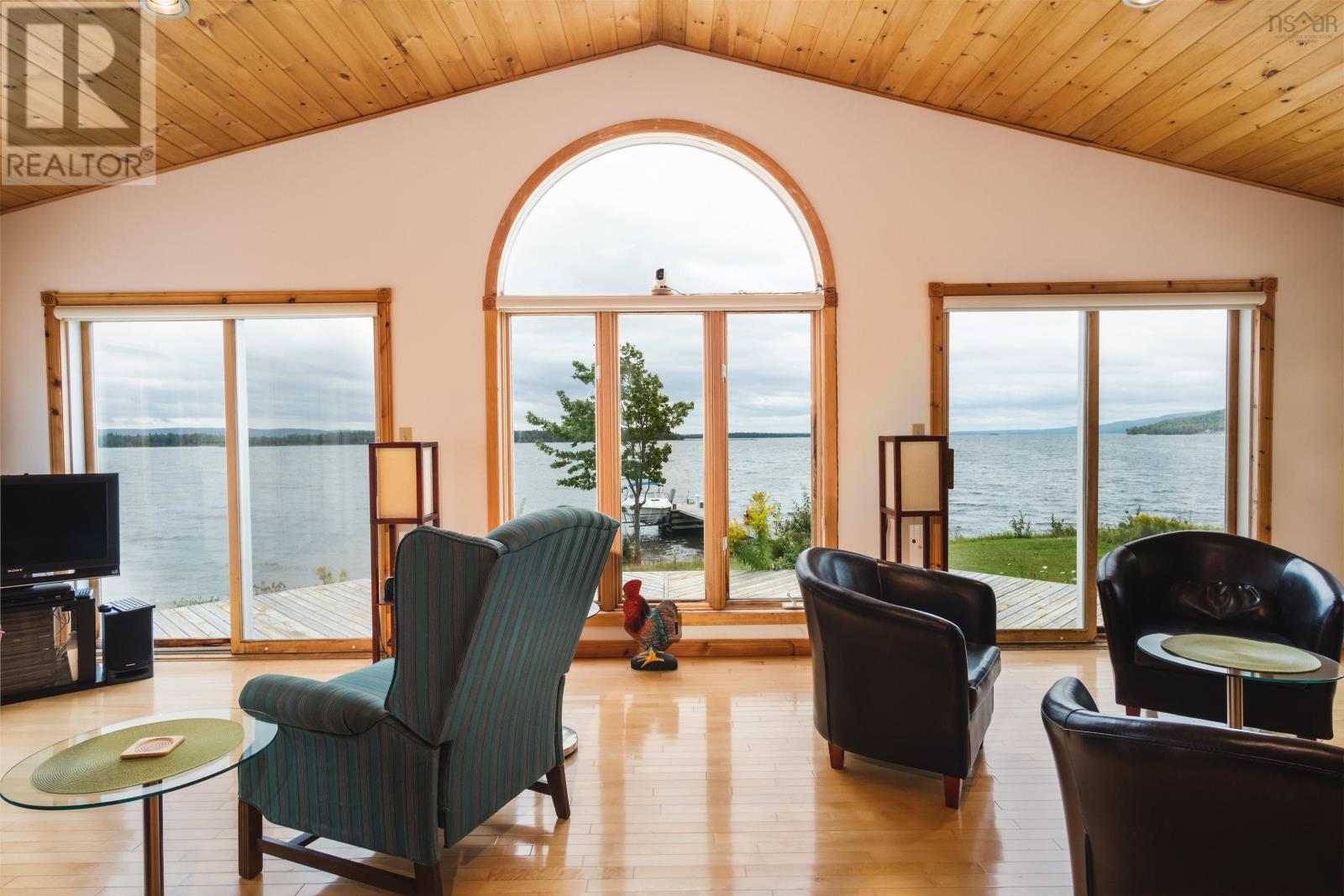 364 (6012) Macinnis Point Road Property Photo 13