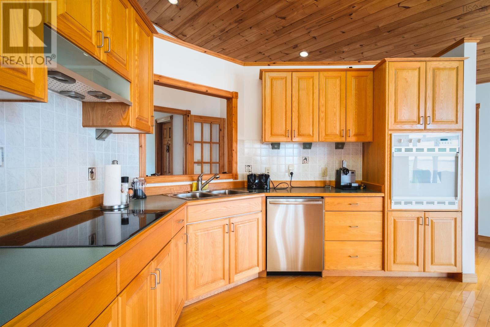 364 (6012) Macinnis Point Road Property Photo 17