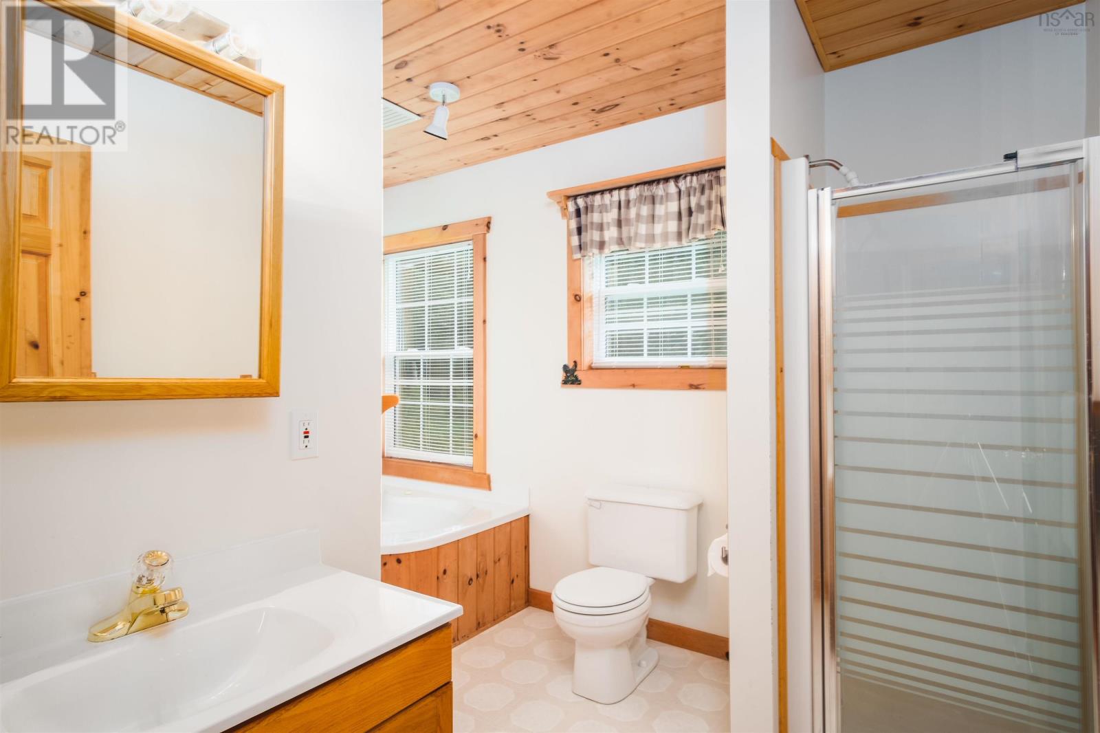 364 (6012) Macinnis Point Road Property Photo 22