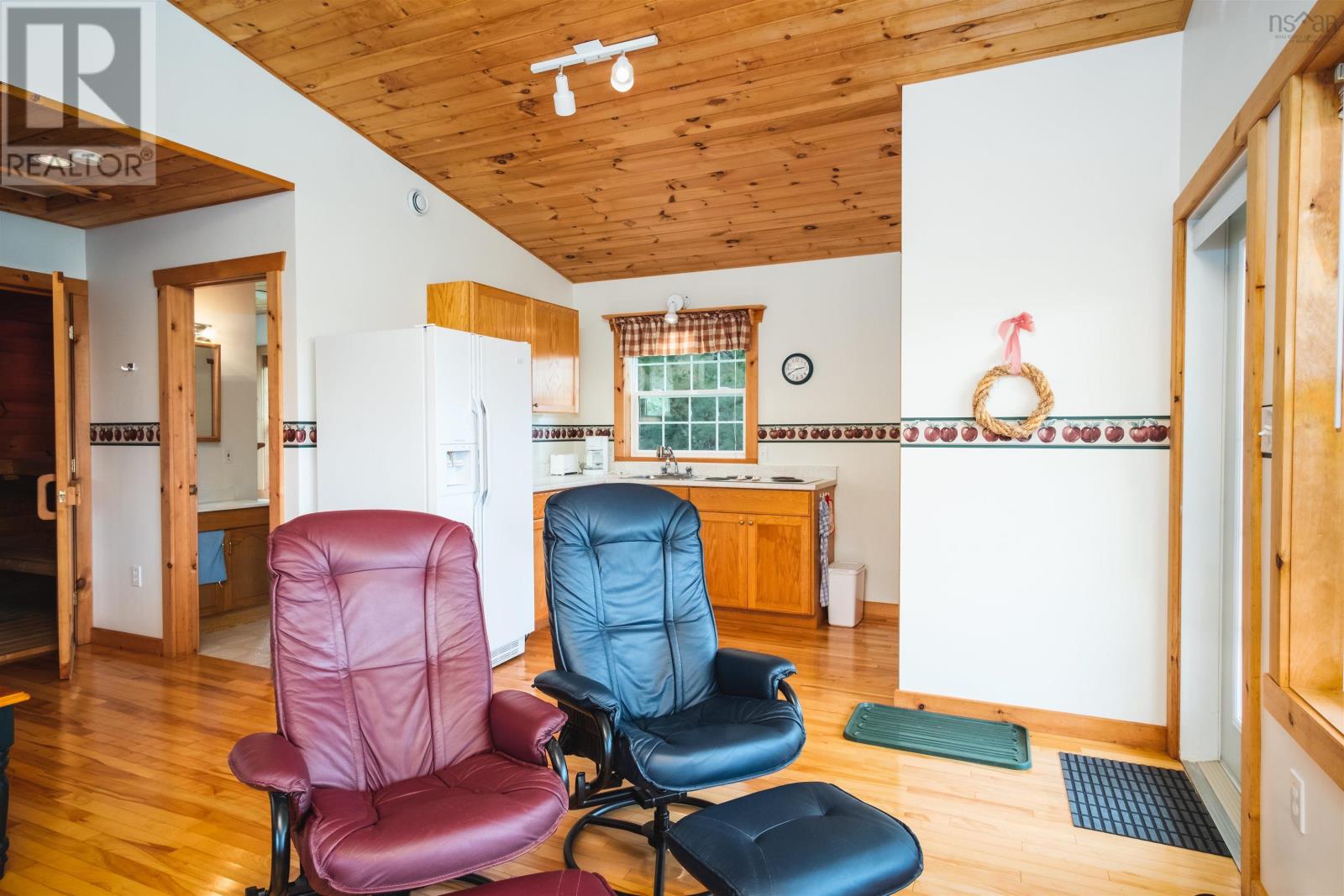 364 (6012) Macinnis Point Road Property Photo 25