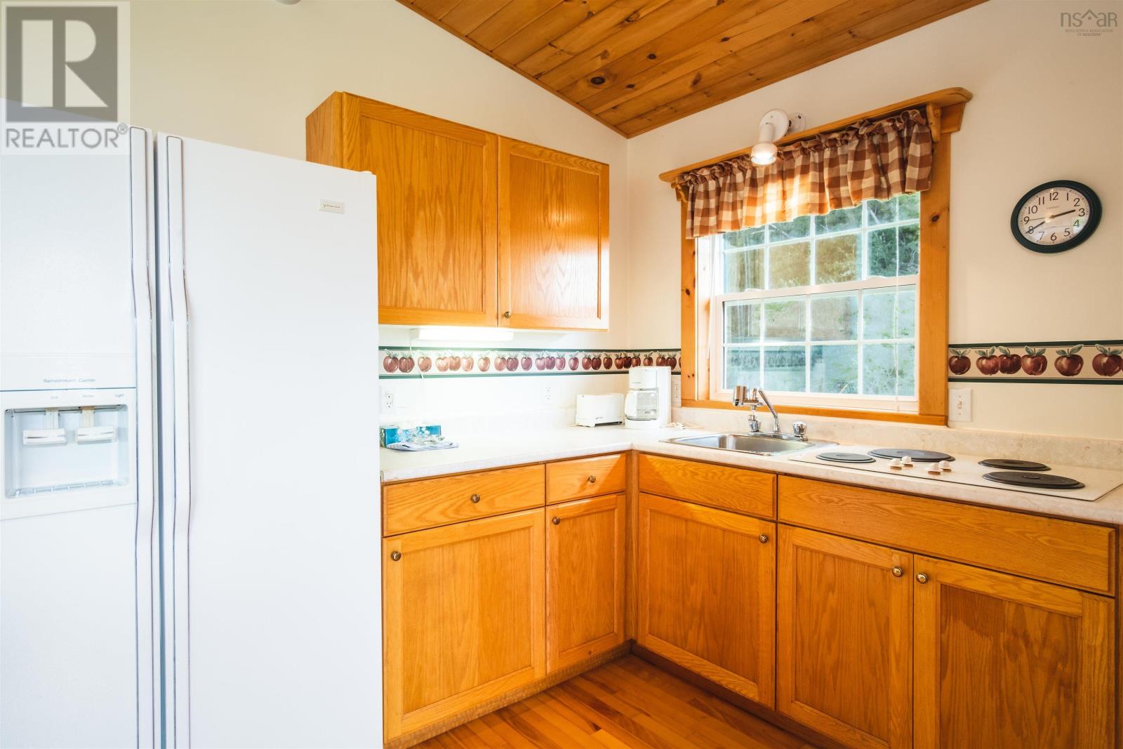 364 (6012) Macinnis Point Road Property Photo 26