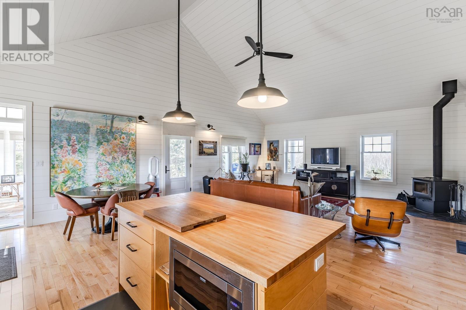 1482 North Shore Road Property Photo 13