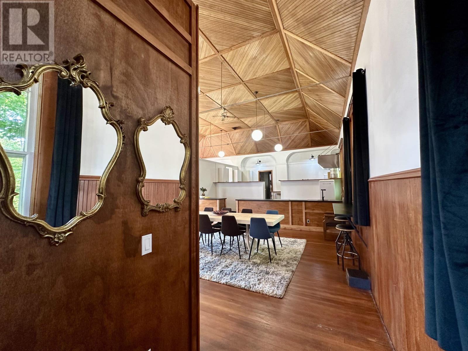 5 Church Street Property Photo 14