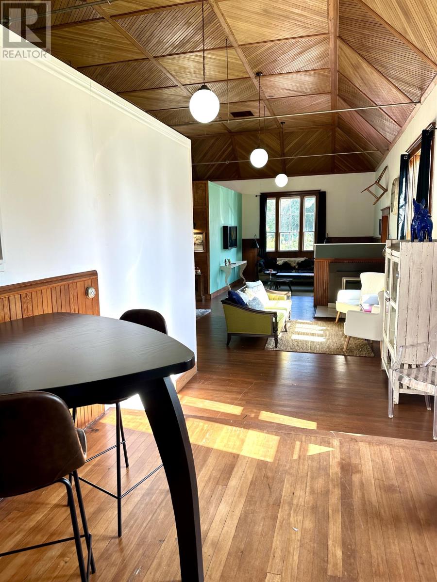5 Church Street Property Photo 26
