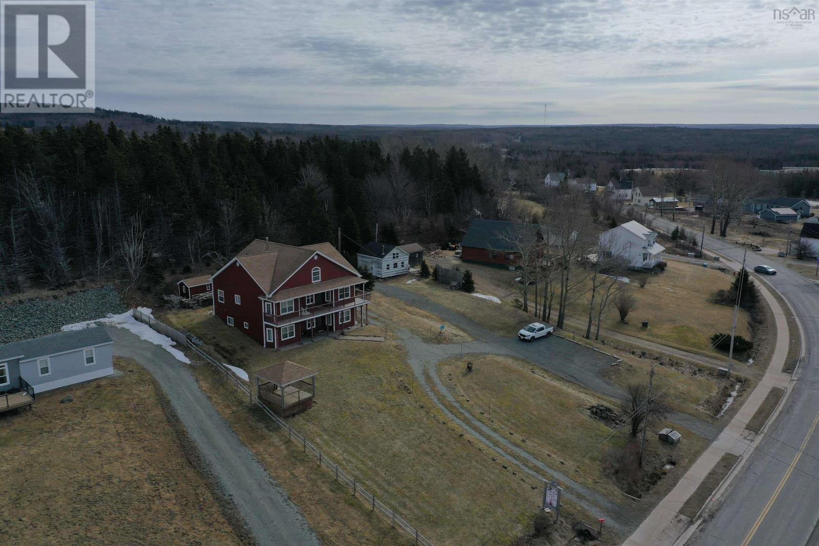 109 High Road Property Photo 4