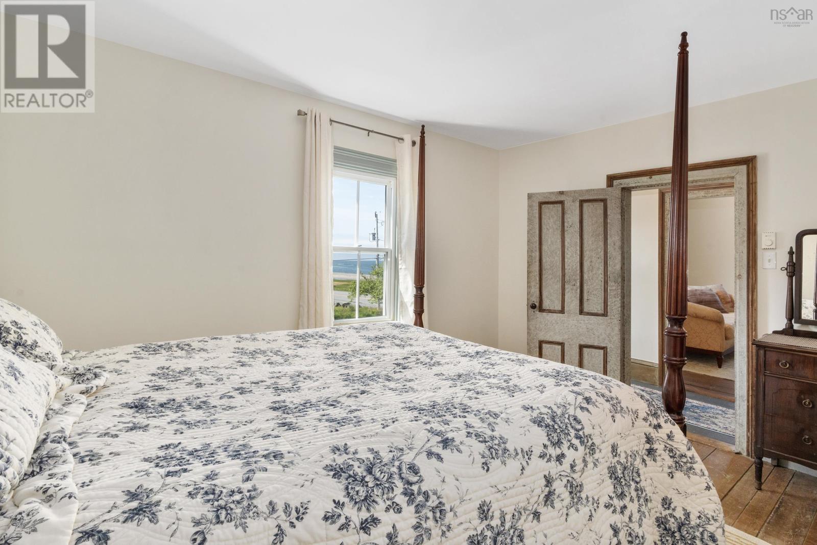 1843 East Petpeswick Road Property Photo 32