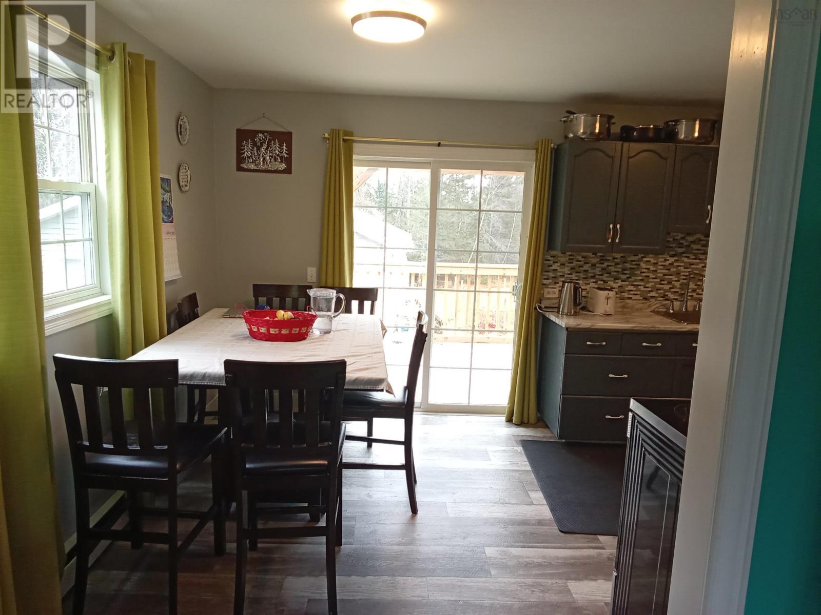1082 College Road Property Photo 7