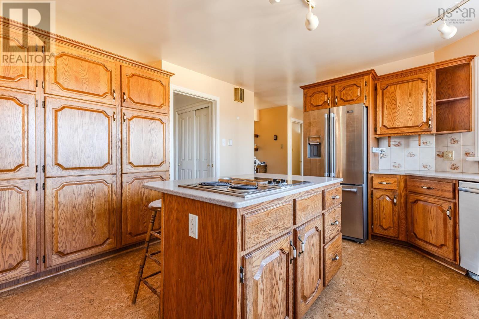 337 College Road Property Photo 6