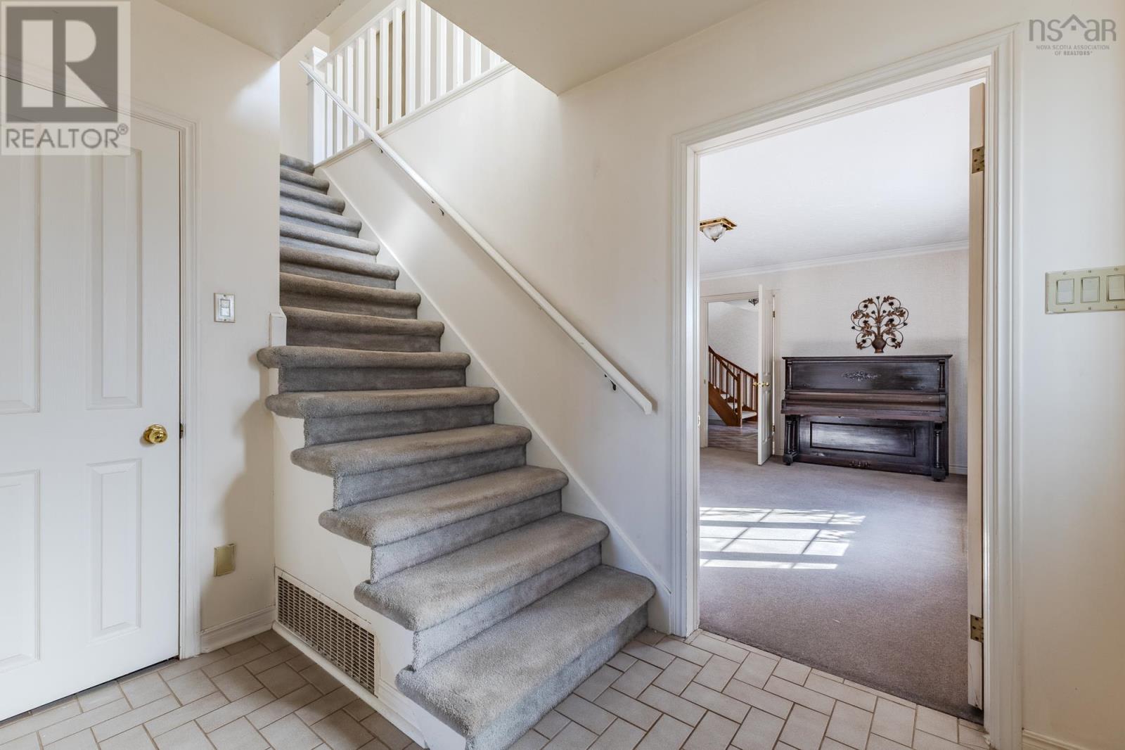 337 College Road Property Photo 17