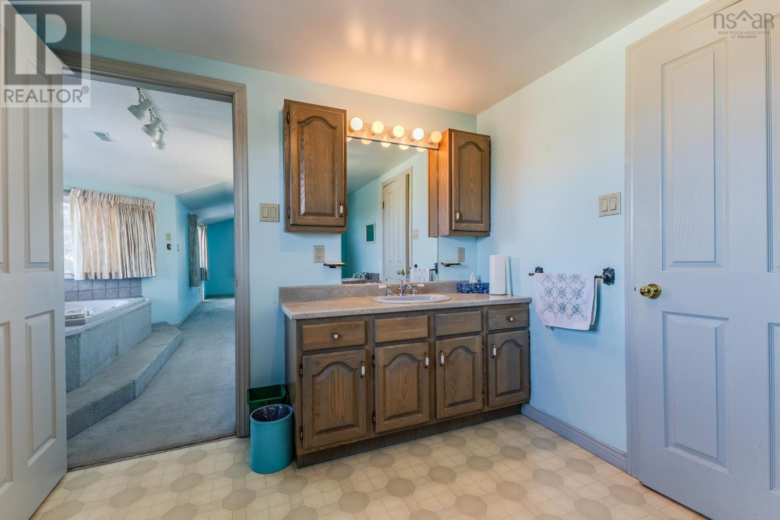 337 College Road Property Photo 22